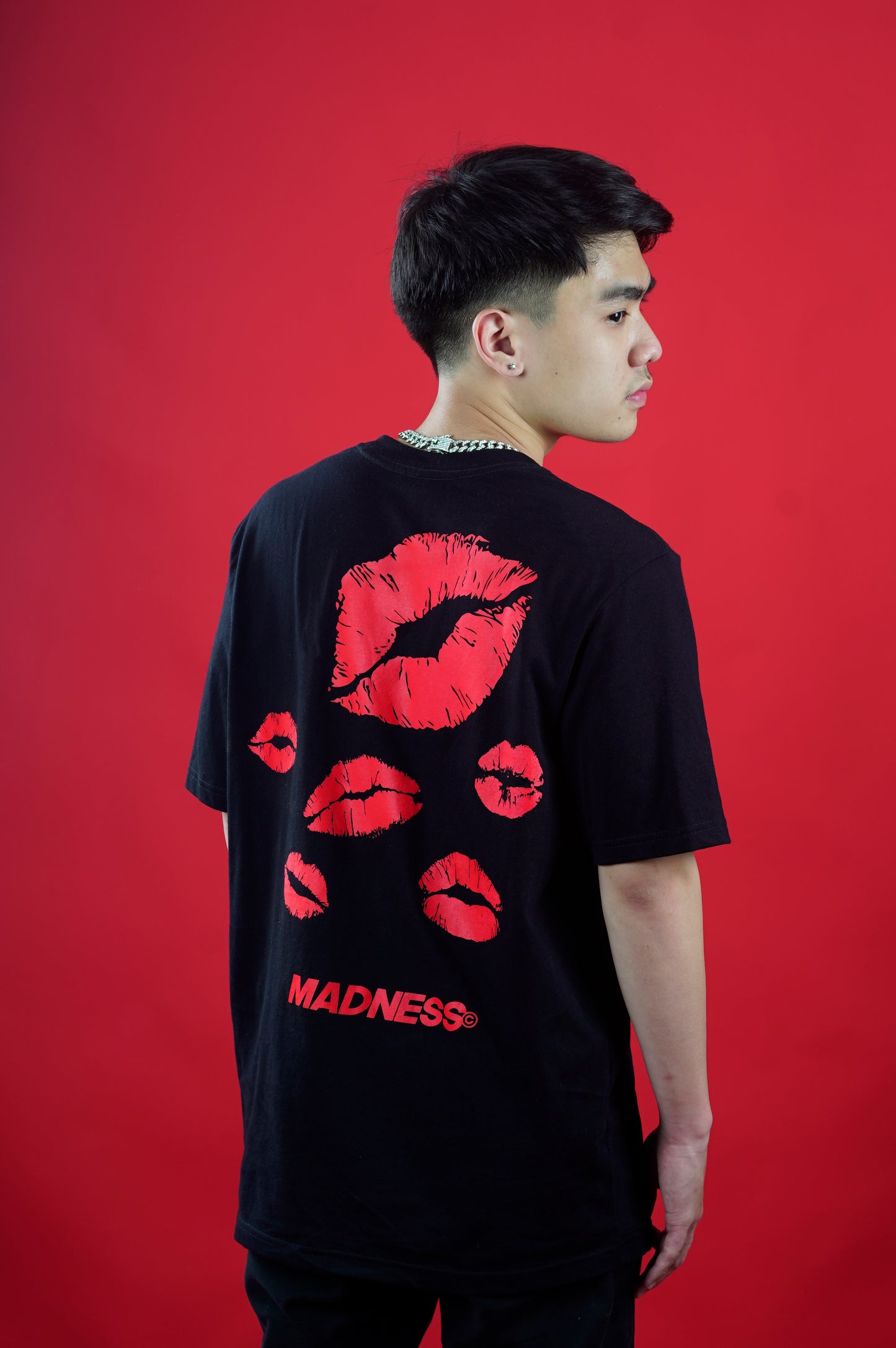 KISS MARK TEE - BLACK