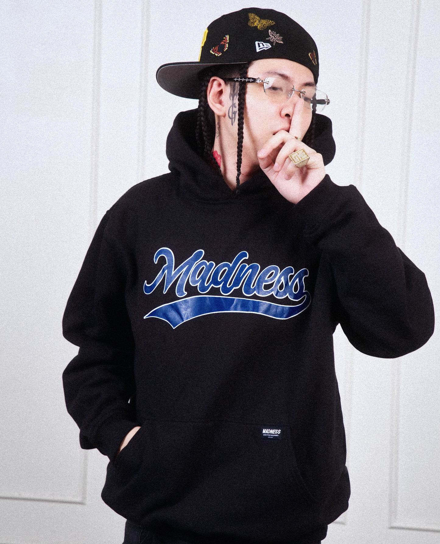 SCRIPT HOODIE - BLACK